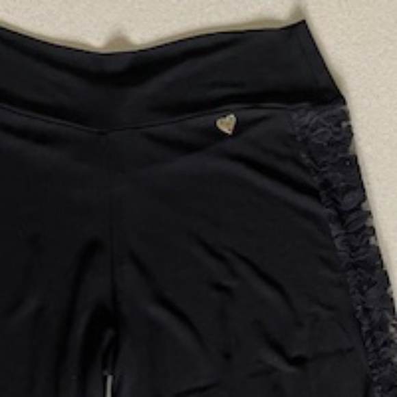 Axis Tango - Picture 4 of 5